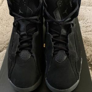 Flash sale!! Jordan True flight sneakers